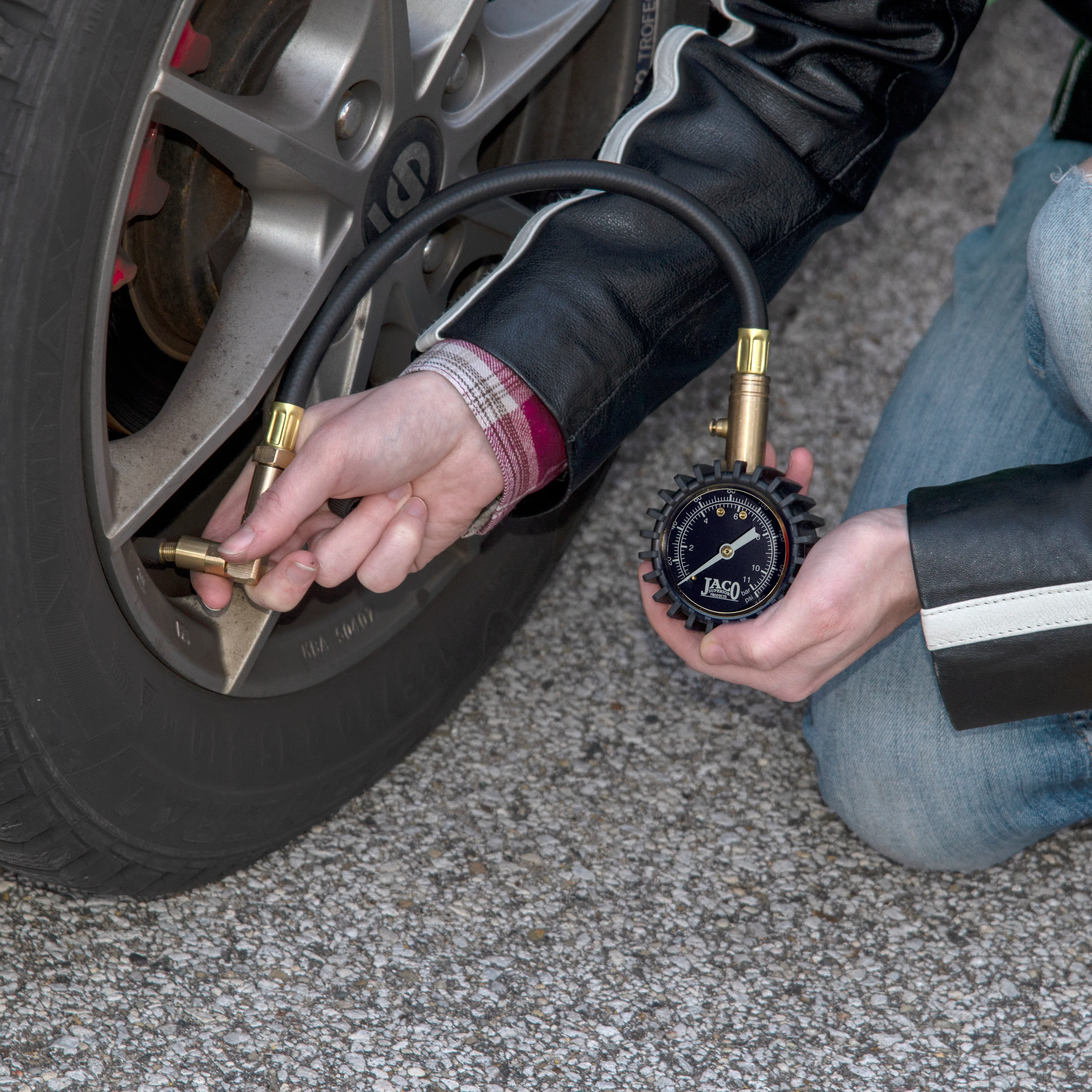 BikePro™ Presta Tire Pressure Gauge - 160 PSI | Presta & Schrader (Hybrid/Road Bikes) - Image 3